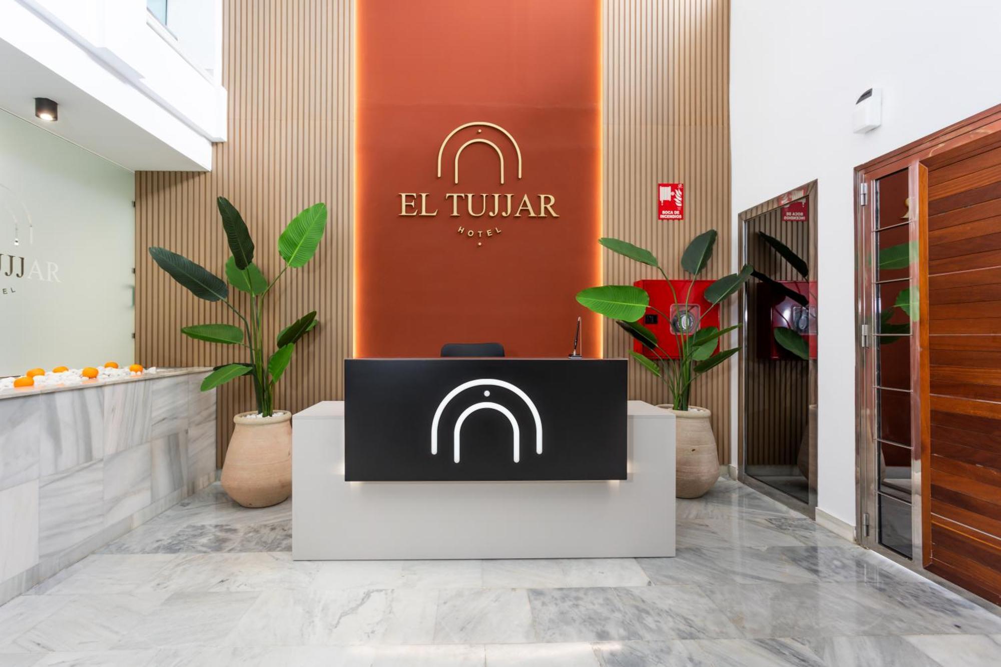 Hotel El Tujjar Los Barrios Exterior foto