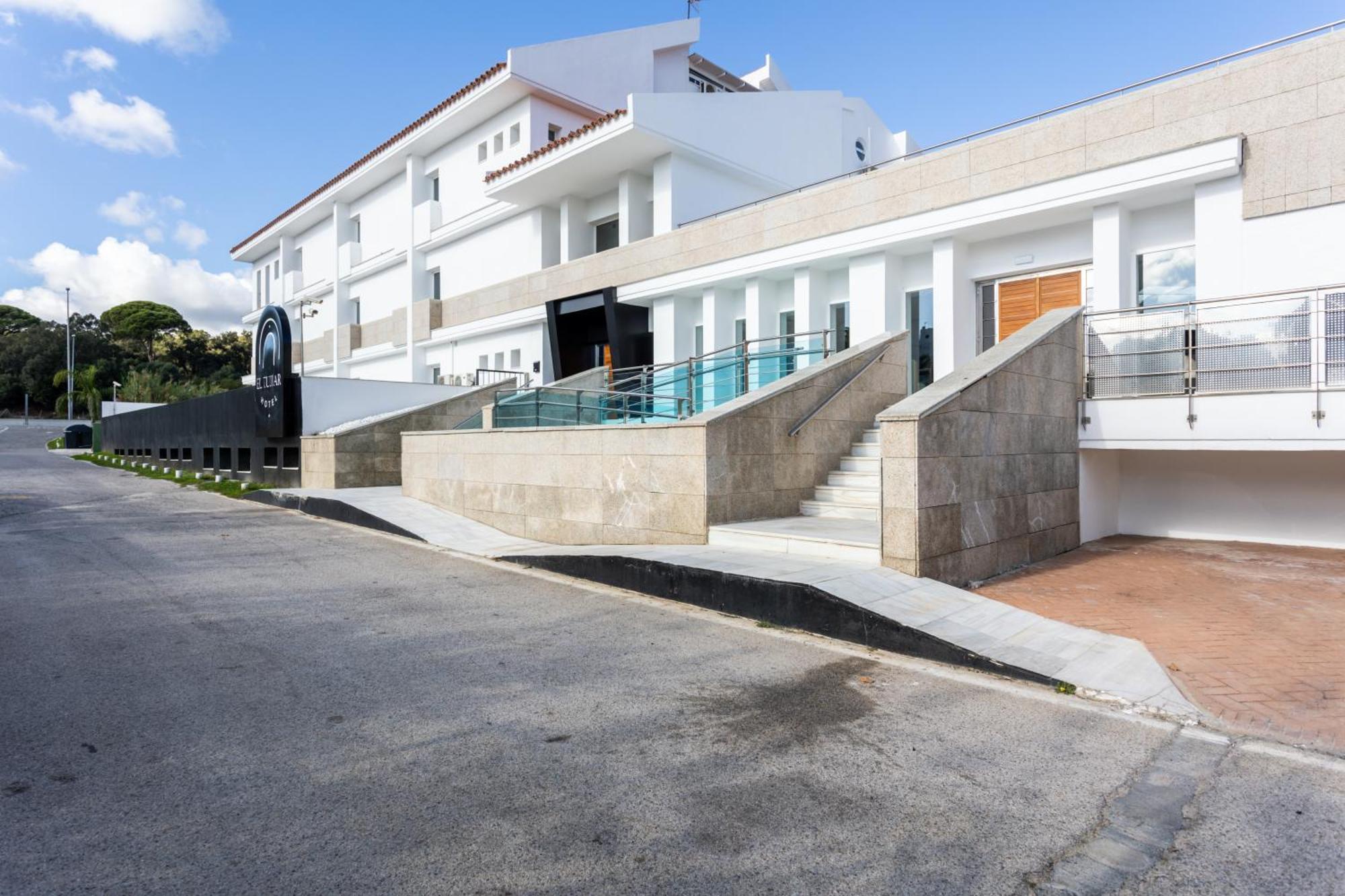 Hotel El Tujjar Los Barrios Exterior foto